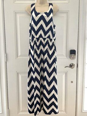 Navy Blue/White Zig Zag Dress by CaiDieNu